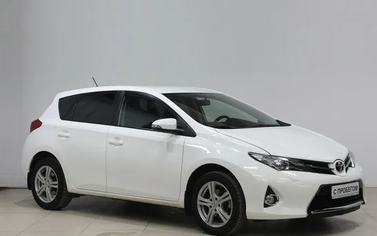 Toyota Auris 1.60 вариатор, фото №1