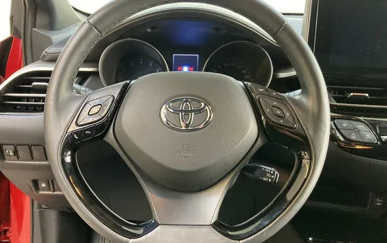 Toyota C-HR 2.00 вариатор, фото №1