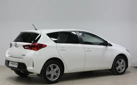 Toyota Auris 1.60 вариатор, фото №1