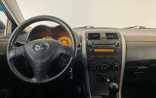 Toyota Corolla 1.60 механика, фото №1