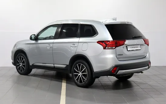 Mitsubishi Outlander 2.40 вариатор, фото №1