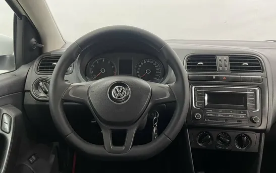 Volkswagen Polo 1.60 механика, фото №1