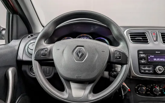 Renault Sandero 1.60 автоматическая, фото №1