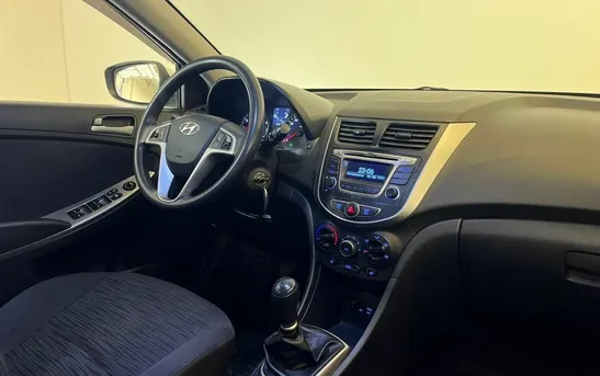 Hyundai Solaris 1.40 механика, фото №1