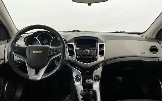 Chevrolet Cruze 1.60 механика, фото №1