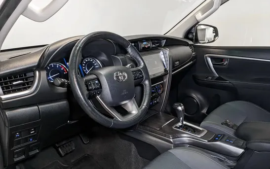 Toyota Fortuner 2.70 автоматическая, фото №1