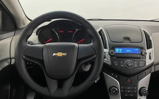 Chevrolet Cruze 1.60 механика, фото №1