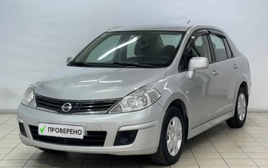 Nissan Tiida 1.60 механика, фото №1