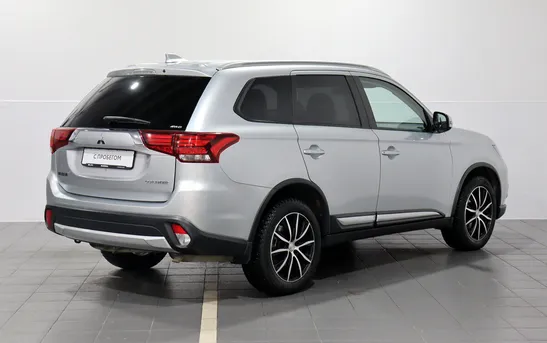 Mitsubishi Outlander 2.40 вариатор, фото №1