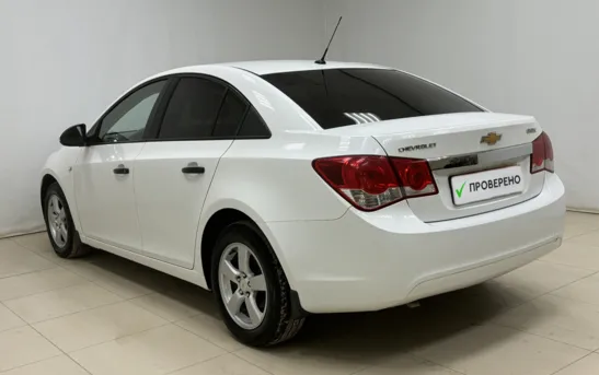 Chevrolet Cruze 1.60 механика, фото №1