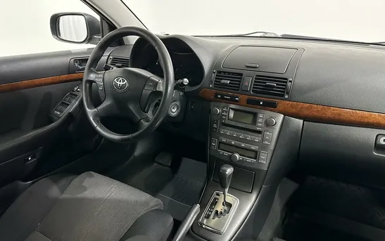 Toyota Avensis 2.00 автоматическая, фото №1